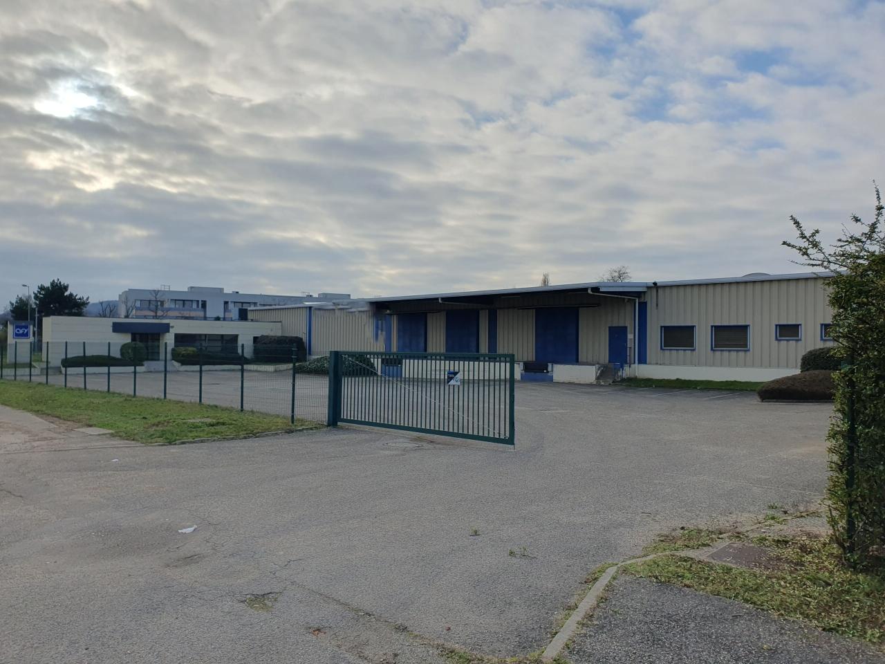 Local d'activité Saint-Quentin-Fallavier 2927m² Vente local d'activité Saint-Quentin-Fallavier Isère OVACT2534180 1
